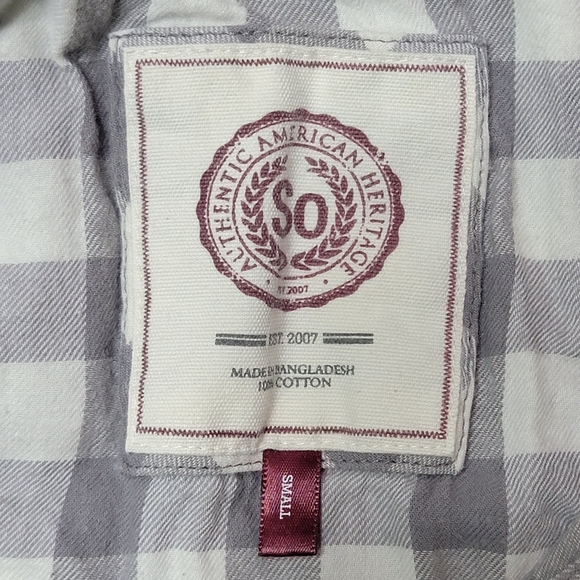 SO Plaid Flannel Shirt | Gray and White | Size Small - Picture 4 of 7